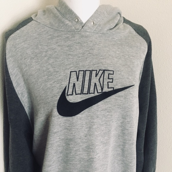 Nike Sweaters - Nike Sweatshirt